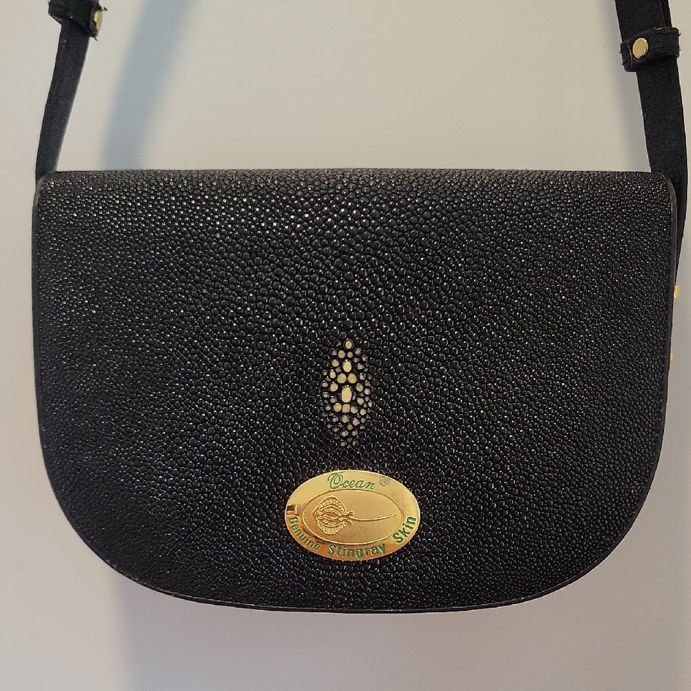 Vintage Ocean Genuine Stingray Skin Shoulder Purse That Extends To Crossbody Bag